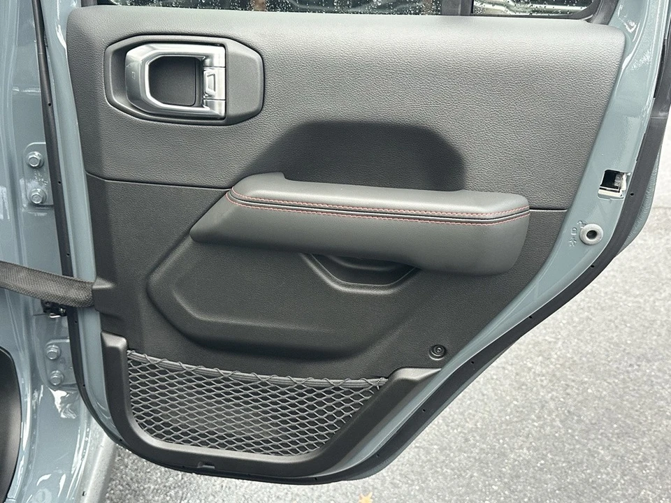 2026 Jeep JL Wrangler - Image 17 of 21