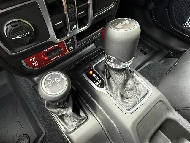 2026 Jeep JL Wrangler - Image 26 of 31