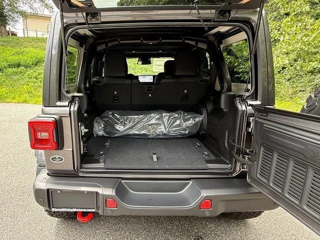 2026 Jeep JL Wrangler - Image 15 of 31