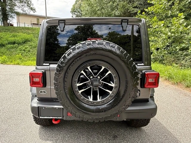 2026 Jeep JL Wrangler - Image 7 of 31