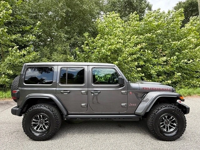2026 Jeep JL Wrangler - Image 5 of 31