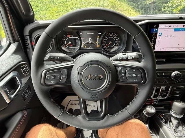 2026 Jeep JL Wrangler - Image 19 of 31