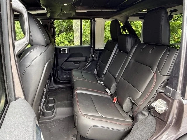 2026 Jeep JL Wrangler - Image 14 of 31