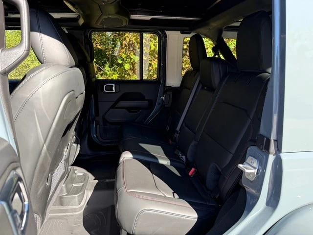 2026 Jeep JL Wrangler - Image 13 of 21