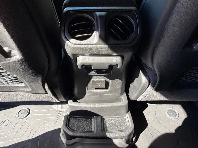 2026 Jeep JL Wrangler - Image 16 of 21