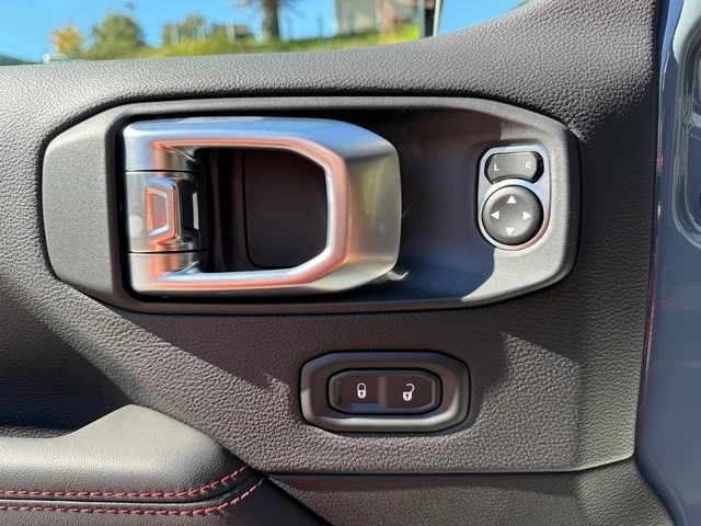 2026 Jeep JL Wrangler - Image 12 of 21