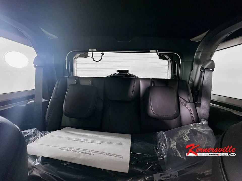 2026 Jeep JL Wrangler - Image 10 of 12