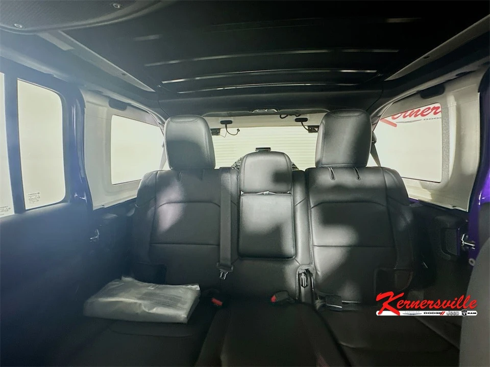 2026 Jeep JL Wrangler - Image 10 of 20