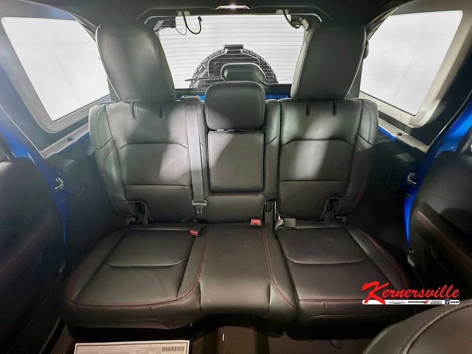 2026 Jeep JL Wrangler - Image 10 of 21