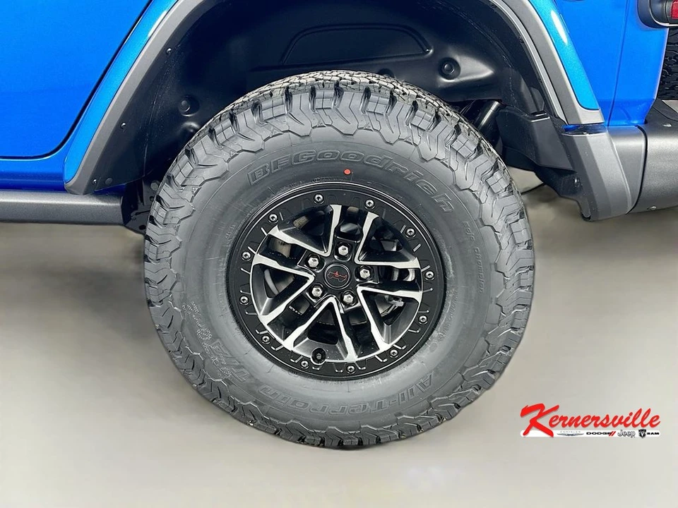 2026 Jeep JL Wrangler - Image 17 of 21