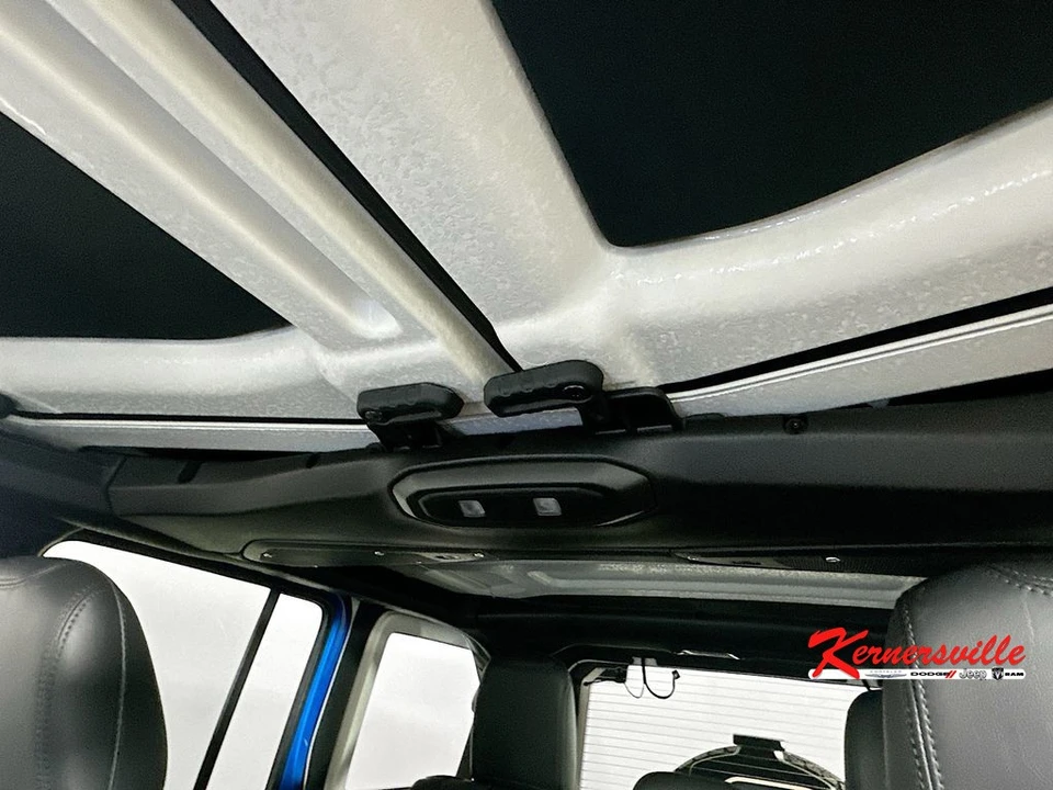 2026 Jeep JL Wrangler - Image 14 of 21