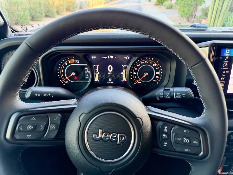 2026 Jeep JL Wrangler - Image 11 of 12