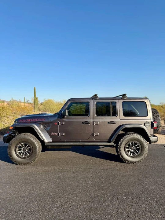 2026 Jeep JL Wrangler - Image 5 of 12