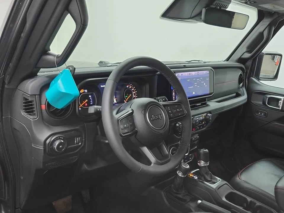 2026 Jeep JL Wrangler - Image 3 of 5