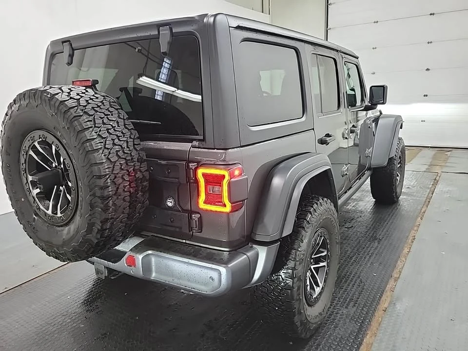 2026 Jeep JL Wrangler - Image 2 of 5