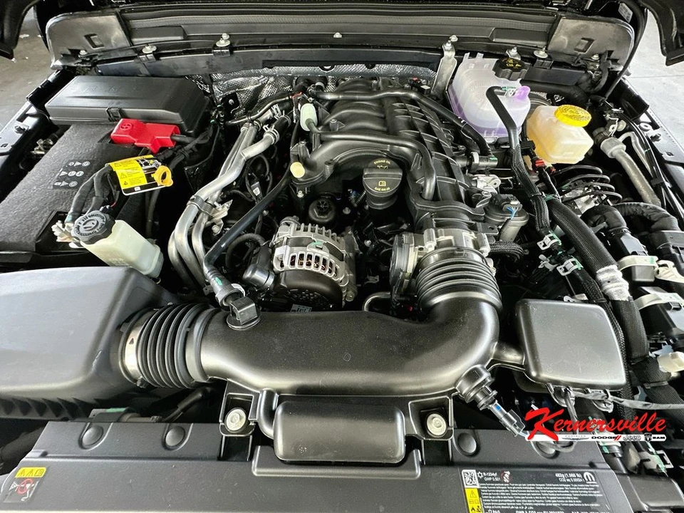 2026 Jeep JL Wrangler - Image 17 of 22