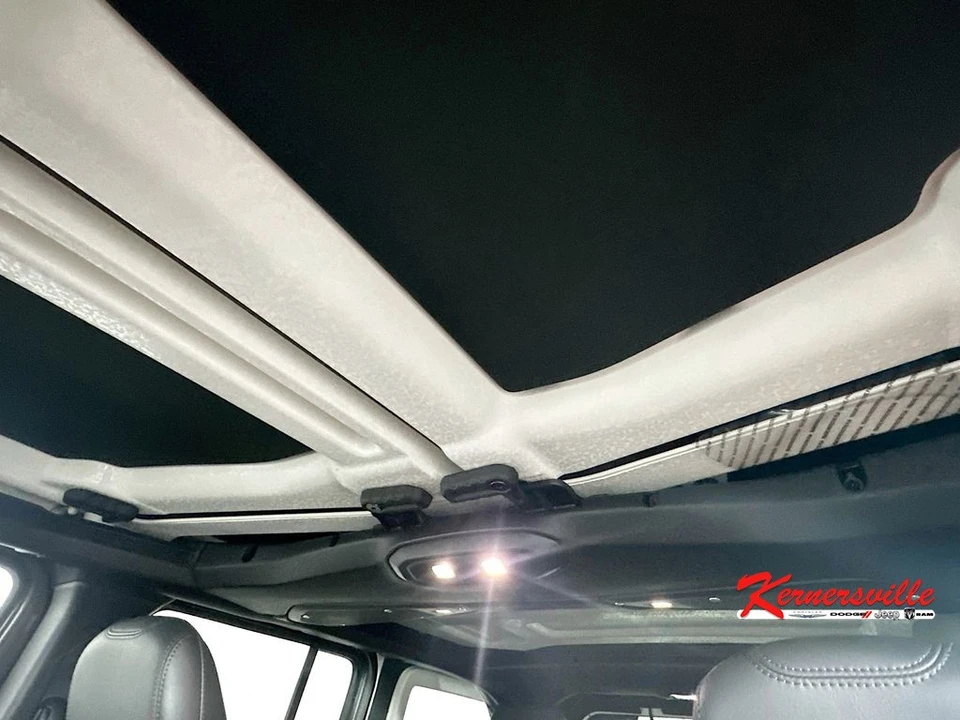 2026 Jeep JL Wrangler - Image 14 of 21