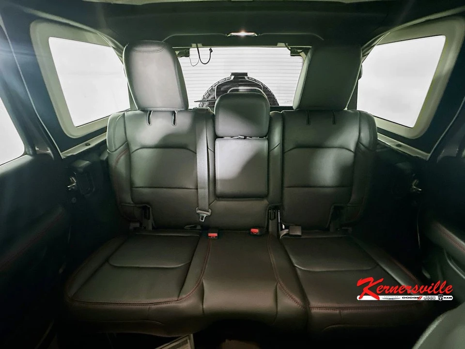 2026 Jeep JL Wrangler - Image 10 of 21
