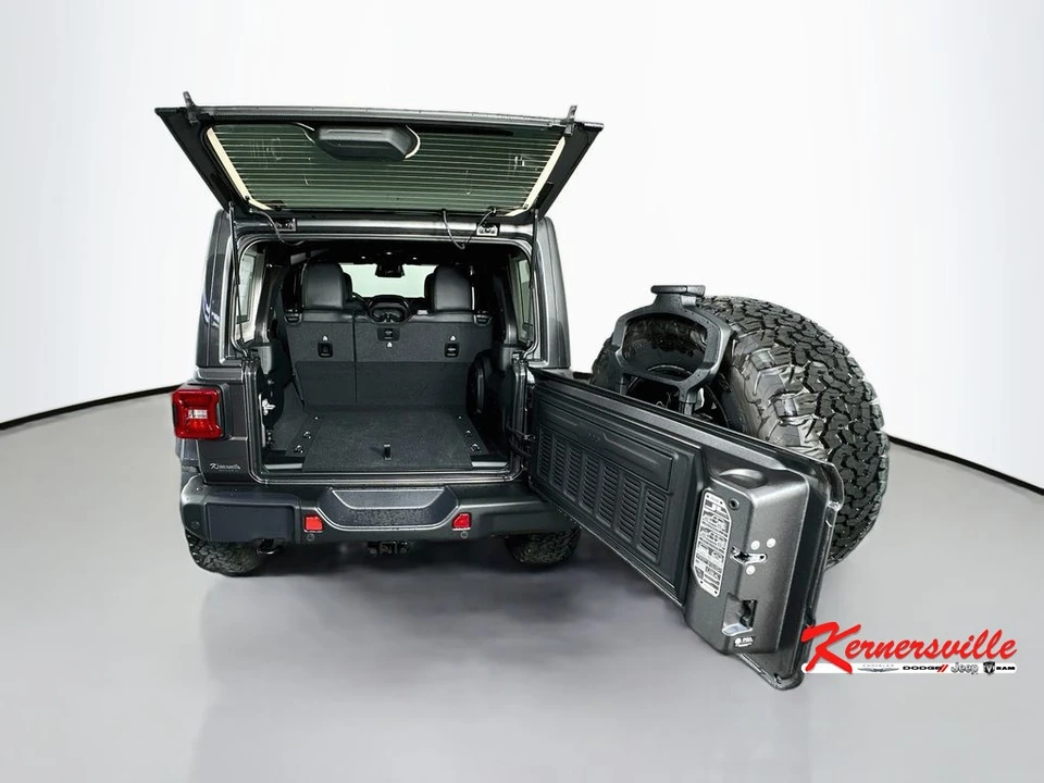 2026 Jeep JL Wrangler - Image 15 of 22