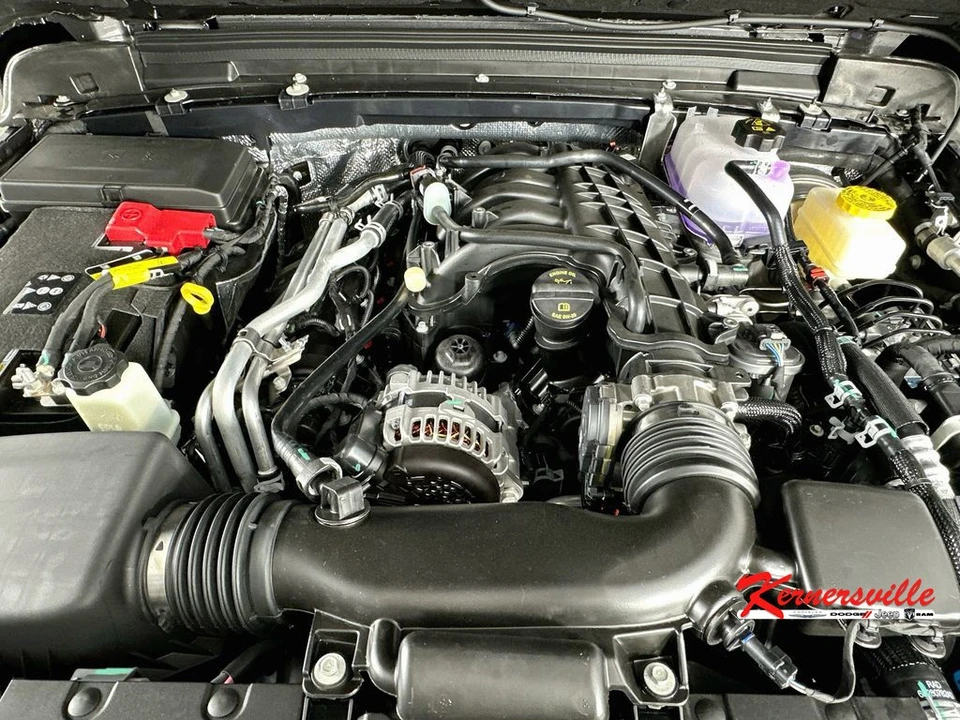 2026 Jeep JL Wrangler - Image 17 of 22