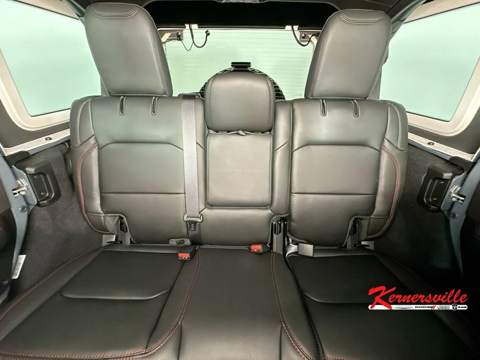 2026 Jeep JL Wrangler - Image 10 of 23