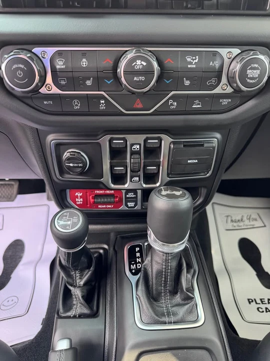 2026 Jeep JL Wrangler - Image 10 of 12