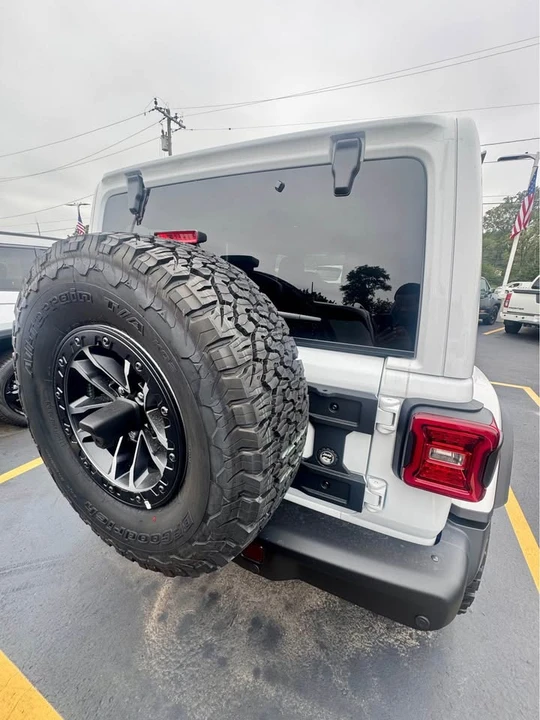 2026 Jeep JL Wrangler - Image 7 of 7