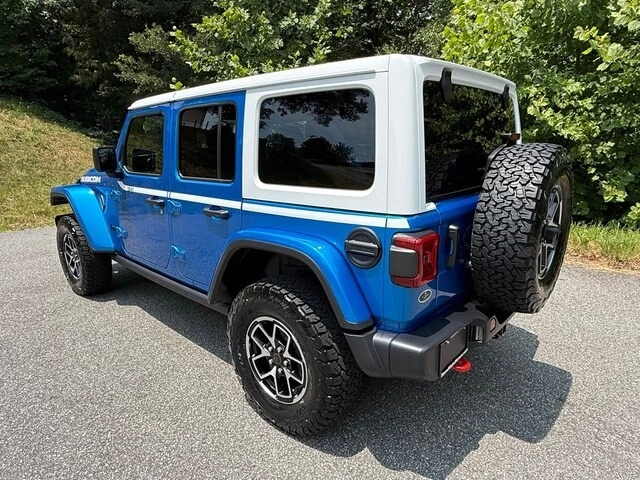 2026 Jeep JL Wrangler - Image 9 of 29