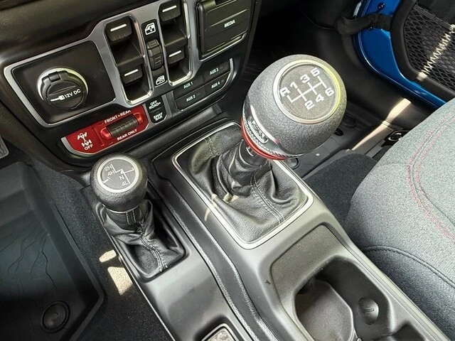 2026 Jeep JL Wrangler - Image 24 of 29