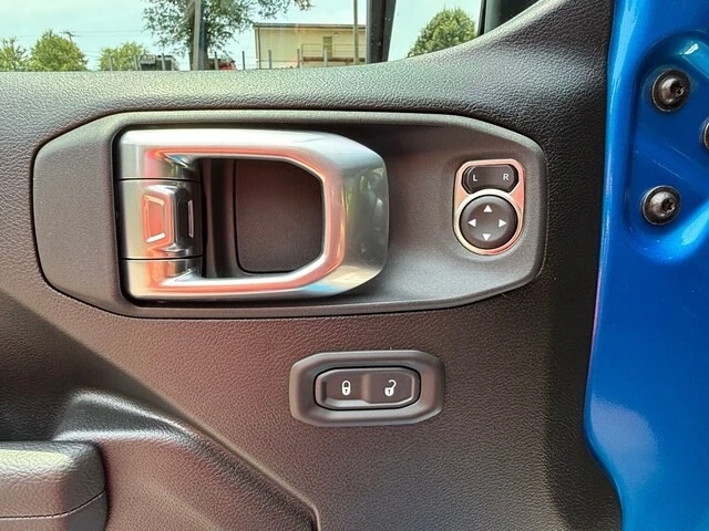 2026 Jeep JL Wrangler - Image 13 of 29