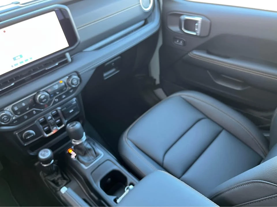 2026 Jeep JL Wrangler - Image 8 of 19