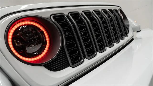 2026 Jeep JL Wrangler - Image 12 of 21