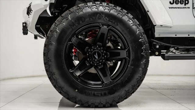 2026 Jeep JL Wrangler - Image 14 of 21