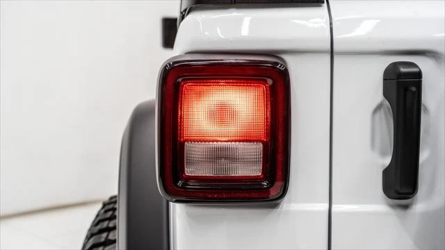 2026 Jeep JL Wrangler - Image 14 of 21