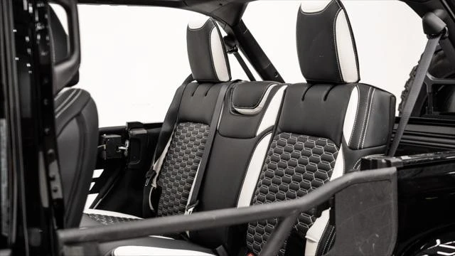 2026 Jeep JL Wrangler - Image 18 of 21