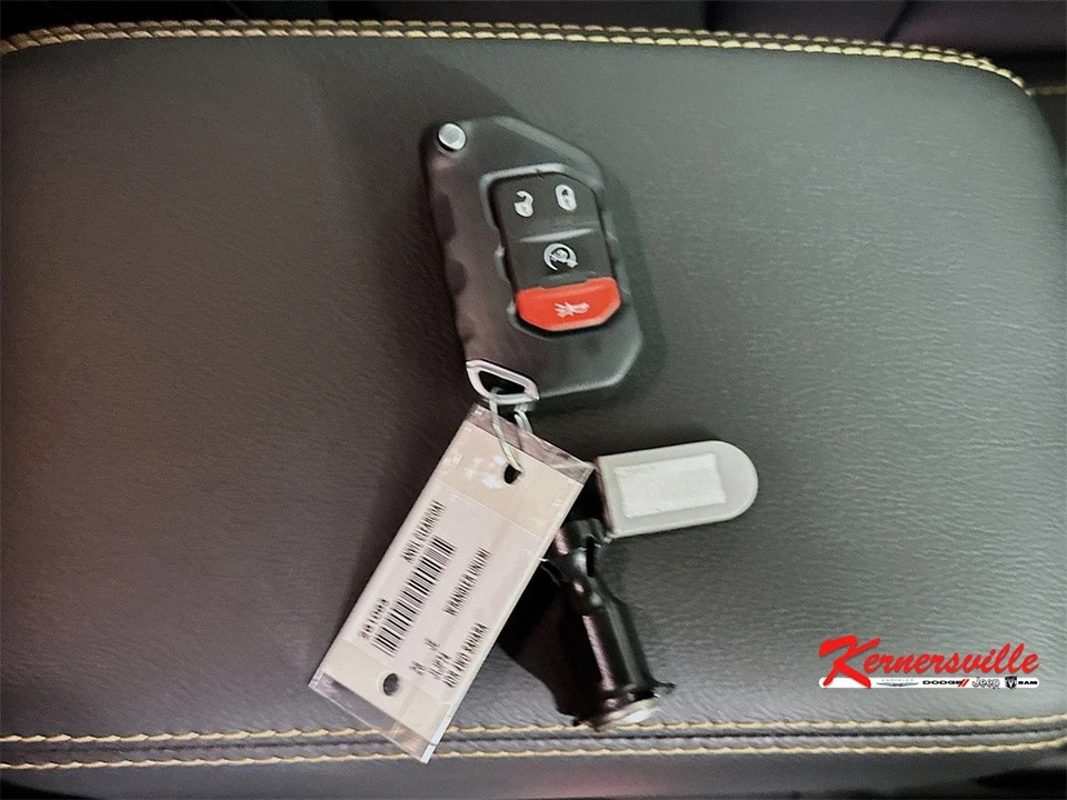 2026 Jeep JL Wrangler - Image 20 of 21