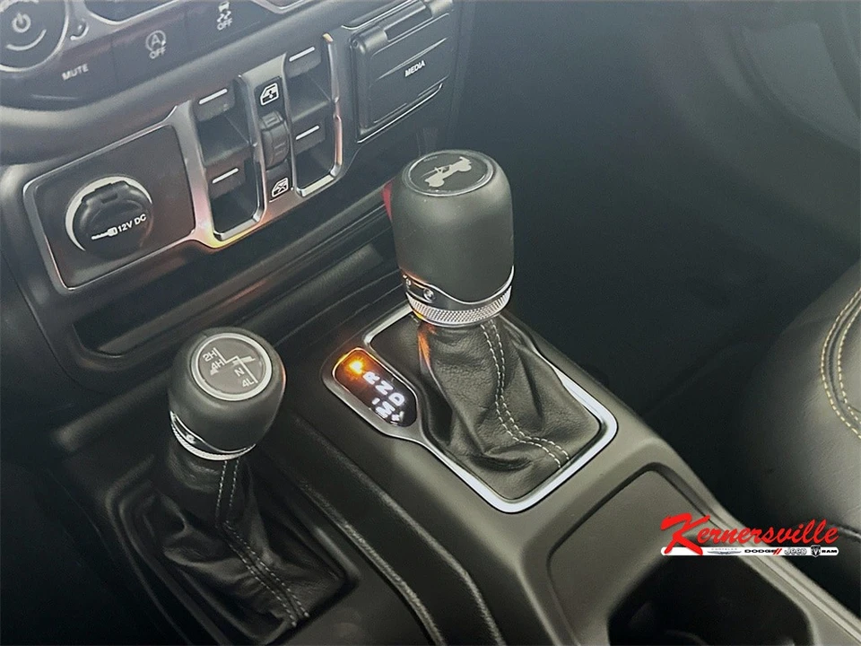 2026 Jeep JL Wrangler - Image 12 of 21