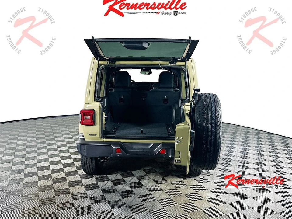 2026 Jeep JL Wrangler - Image 16 of 21