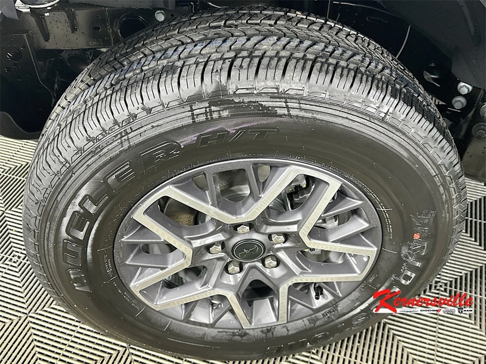 2026 Jeep JL Wrangler - Image 16 of 21