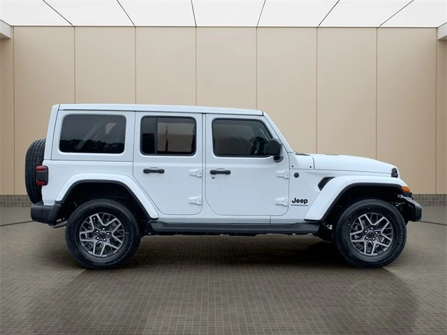 2026 Jeep JL Wrangler - Image 6 of 12