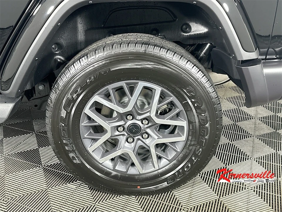 2026 Jeep JL Wrangler - Image 17 of 21