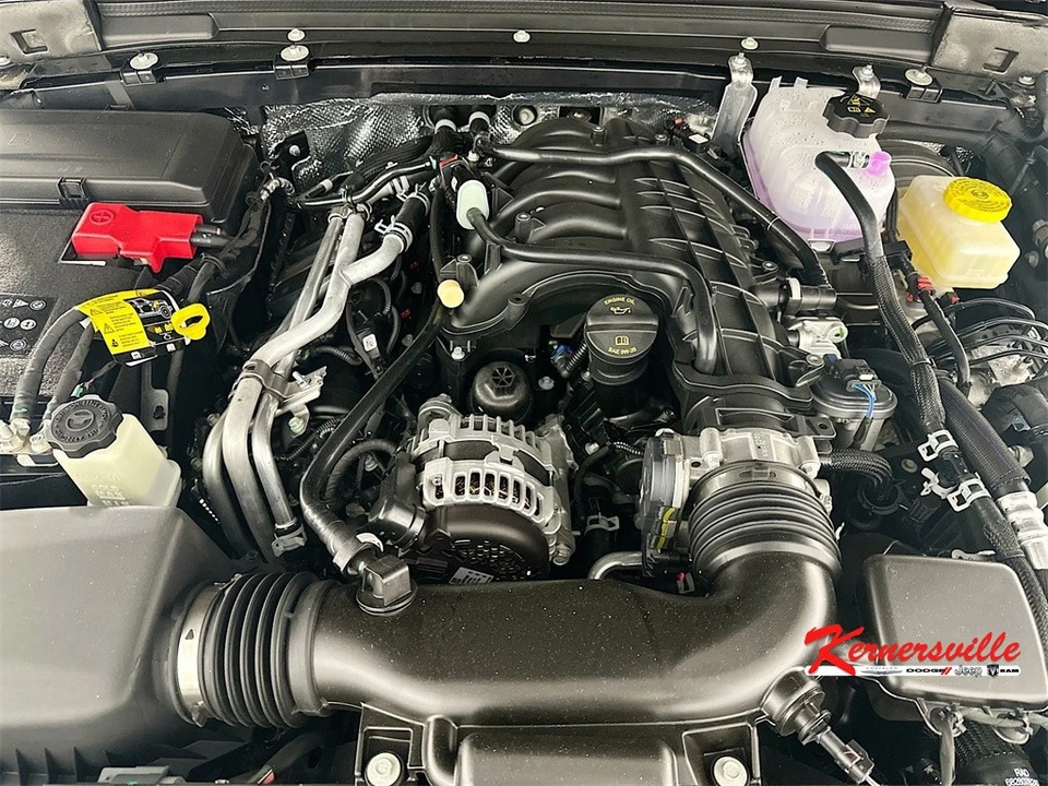 2026 Jeep JL Wrangler - Image 18 of 21