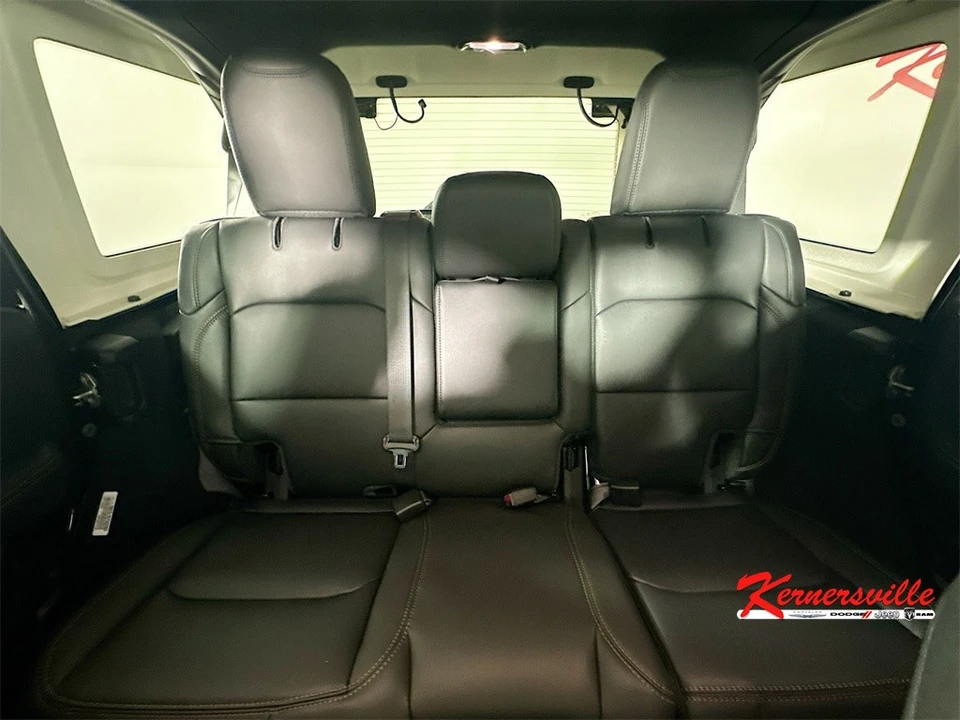 2026 Jeep JL Wrangler - Image 10 of 21