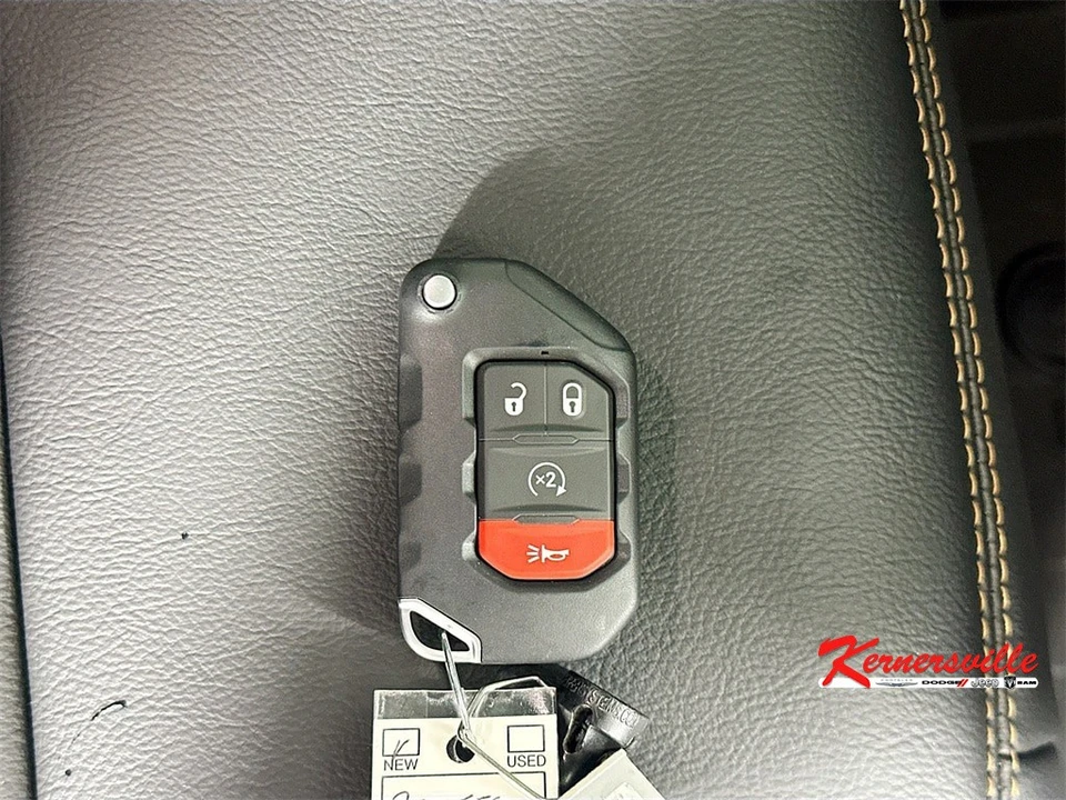 2026 Jeep JL Wrangler - Image 20 of 21
