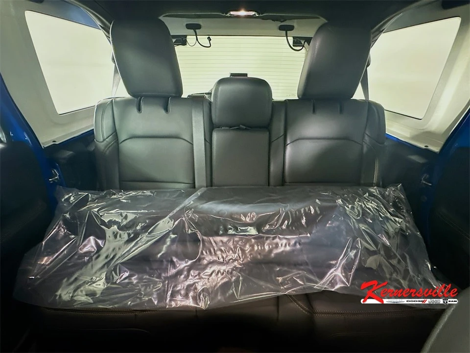 2026 Jeep JL Wrangler - Image 10 of 12
