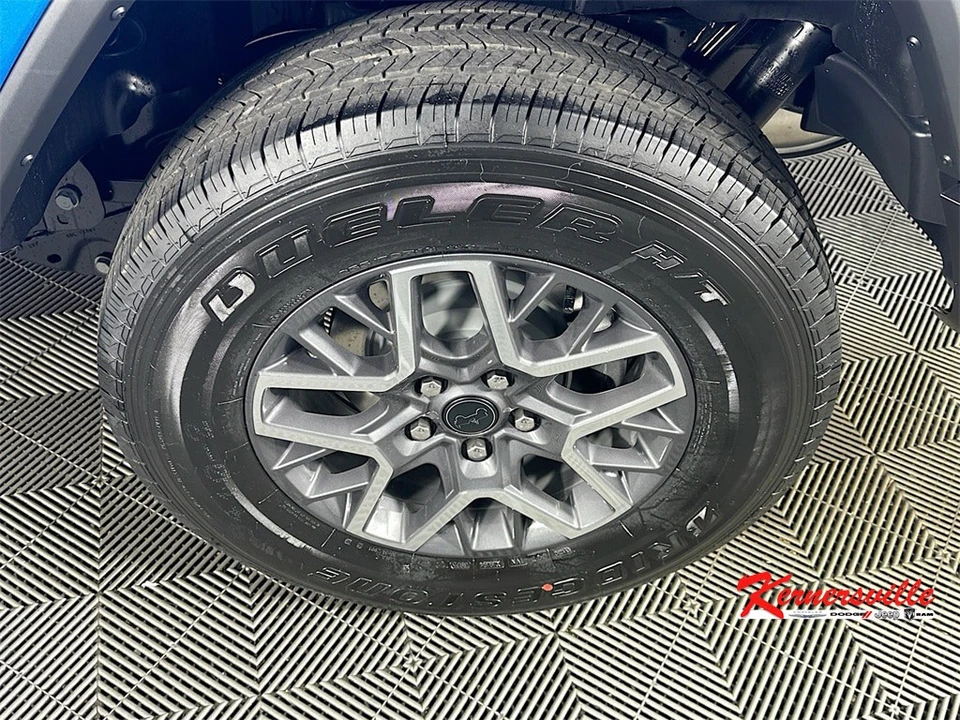 2026 Jeep JL Wrangler - Image 16 of 20
