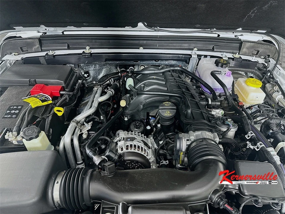 2026 Jeep JL Wrangler - Image 17 of 20