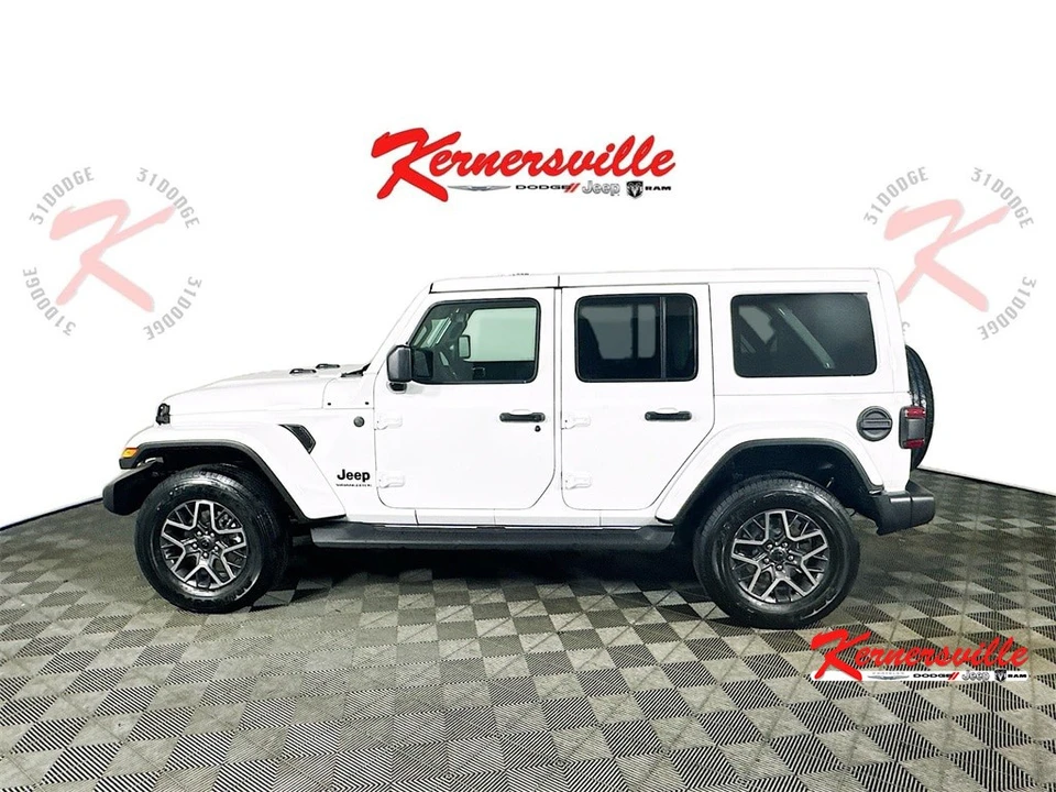 2026 Jeep JL Wrangler - Image 4 of 20