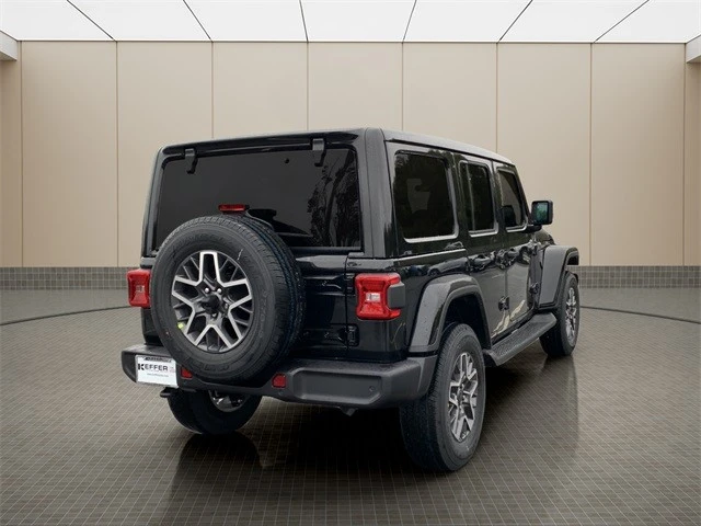 2026 Jeep JL Wrangler - Image 5 of 12
