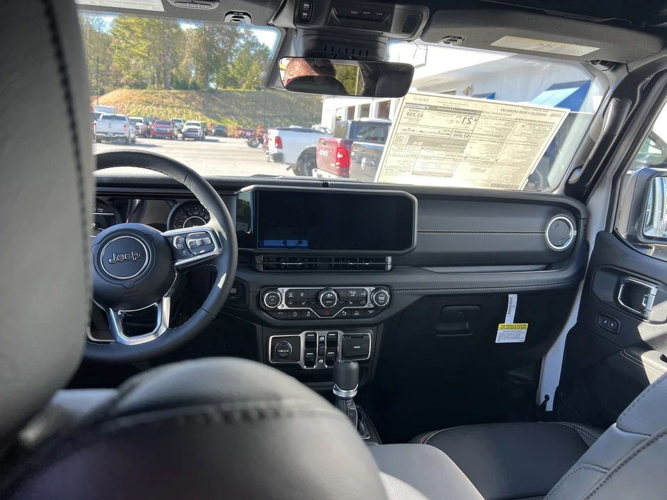 2026 Jeep JL Wrangler - Image 13 of 21
